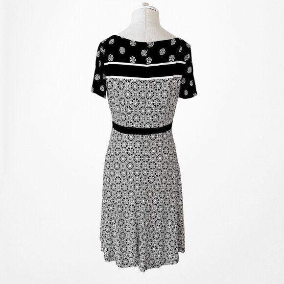 Vintage Y2K Loft Black White Printed Short Sleeve Knit Knee Length Dress Size M - Picture 5 of 6